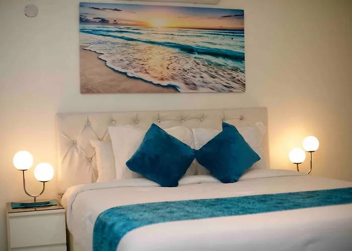 Blue Waters Apartment *