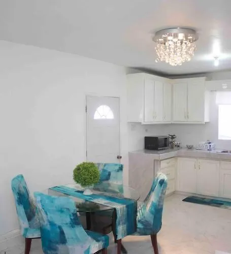 Blue Waters Apartment
